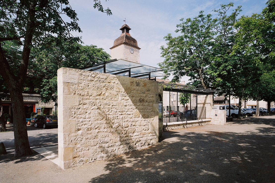 Toilettes publiques à Castelnau-Montratier - GGR Architectes